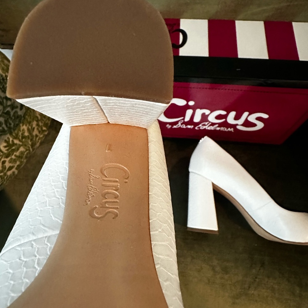 Circus by Sam Edelman White Textured Heels